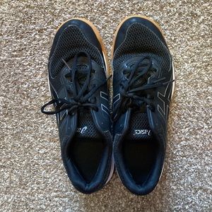 ASICS volleyball/athletic shoes